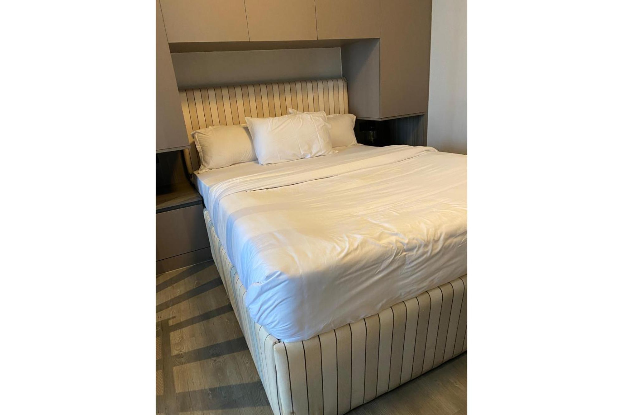 Escada Serviced *